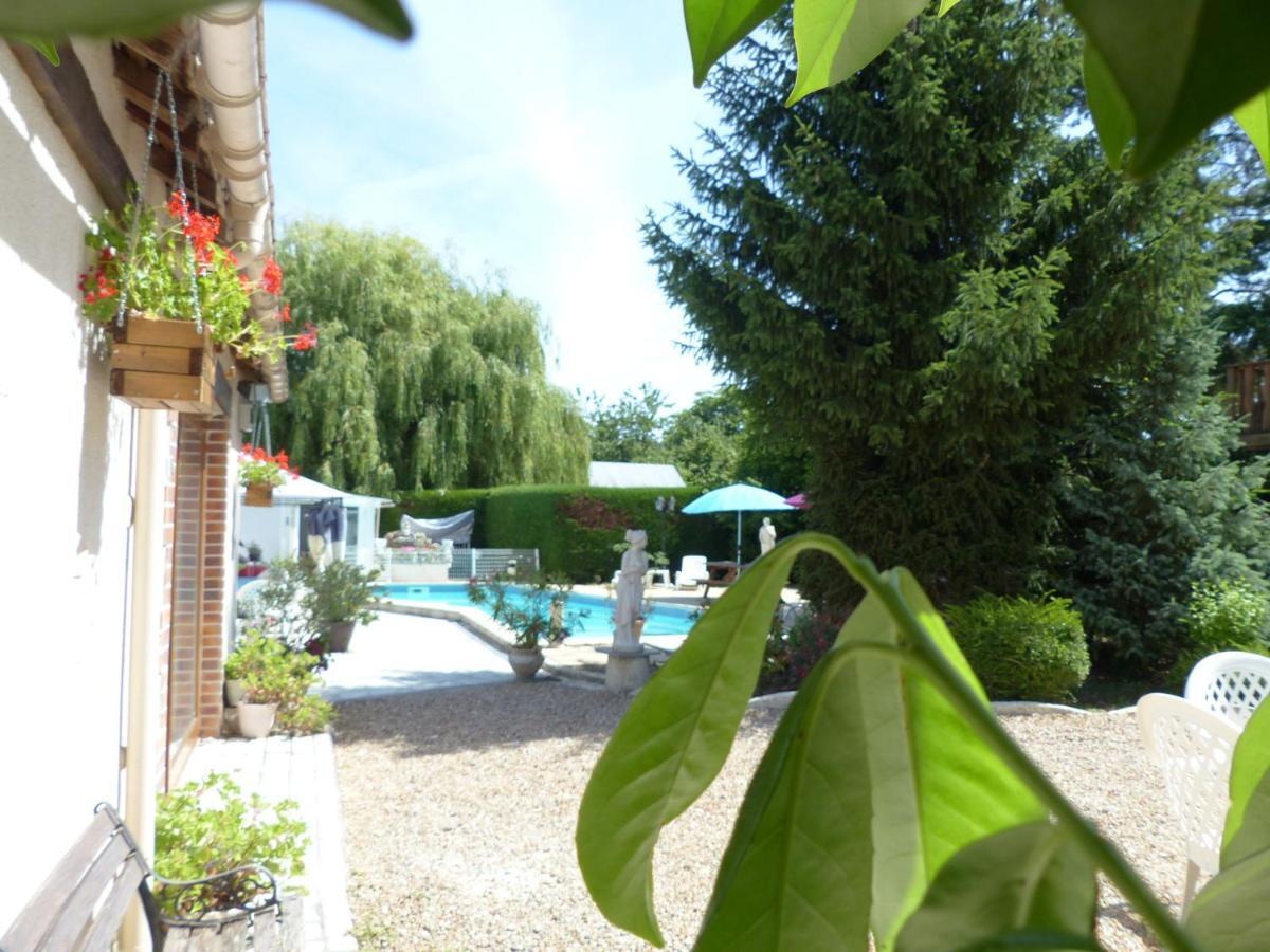 Les Dauphins De Mareuil Hotel Екстериор снимка