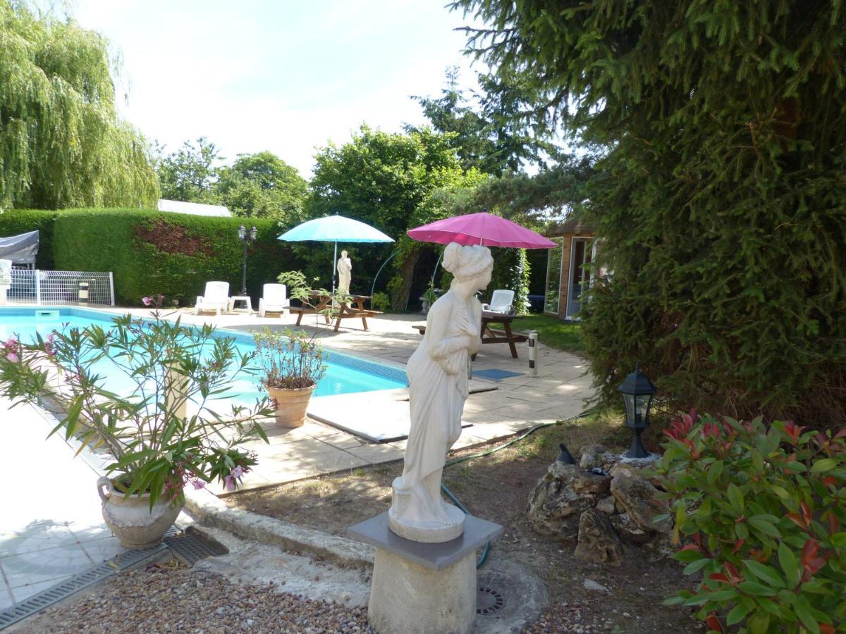 Les Dauphins De Mareuil Hotel Екстериор снимка
